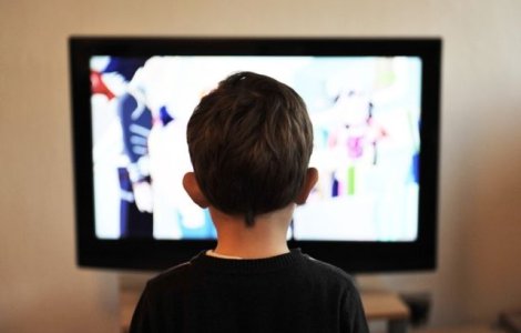 Ce impact are televizorul asupra creativitatii copilului