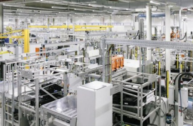 Romania a pierdut uzina de motoare de 500 mil. euro a Daimler