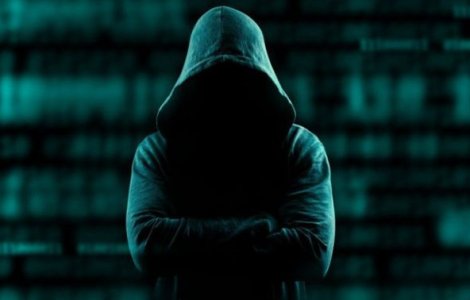 Echipa lui Hillary Clinton respinge afirmatiile hackerului Guccifer