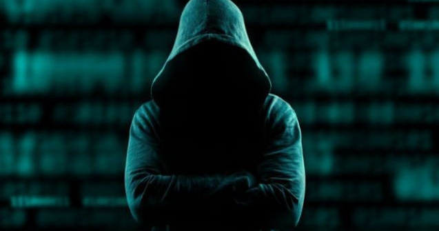 Echipa lui Hillary Clinton respinge afirmatiile hackerului Guccifer