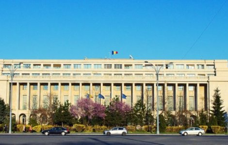 Protestatarii fata de situatia din spitale au scandat in fata Guvernului