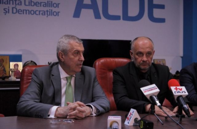 Tariceanu: Iohannis s-a transformat in consultant electoral; nu e in fisa postului