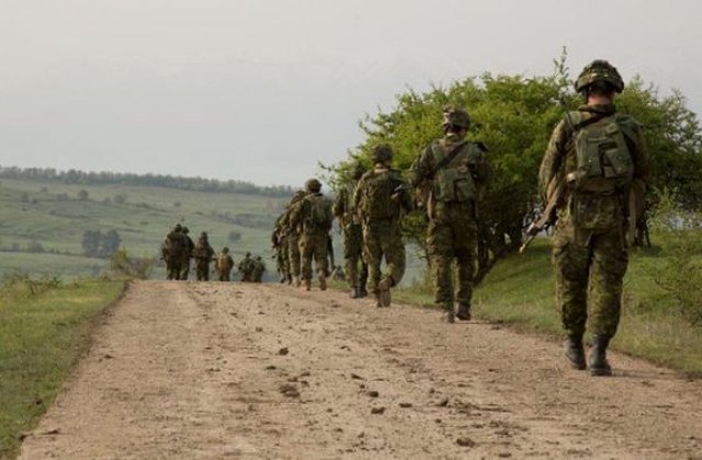 Doi militari romani au murit in Afganistan, un al treilea a fost ranit