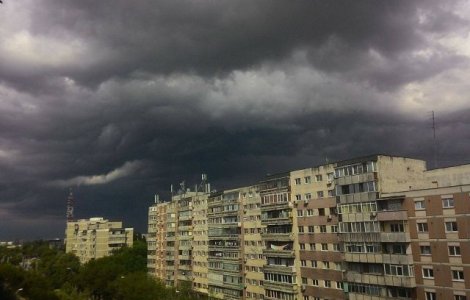 Cod galben de vant si grindina pentru Bucuresti si cinci judete