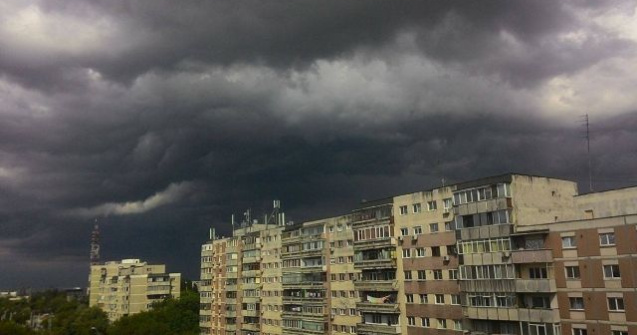 Cod galben de vant si grindina pentru Bucuresti si cinci judete