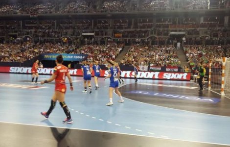CSM Bucuresti s-a calificat in finala Ligii Campionilor de handbal feminin