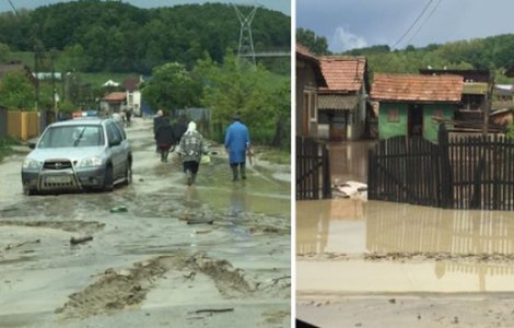 Mai multe autoturisme au fost luate de viitura, in Budesti, dupa revarsarea unui parau