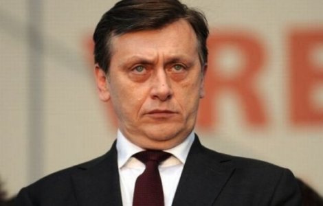 Fostul presedinte al PNL, Crin Antonescu, audiat la DNA Ploiesti