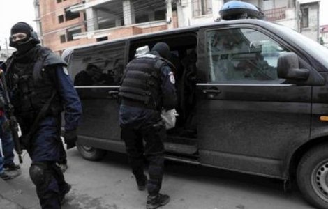 O masina a DIICOT in care era omul de afaceri Lucian Caraiman s-a rasturnat in Caras Severin