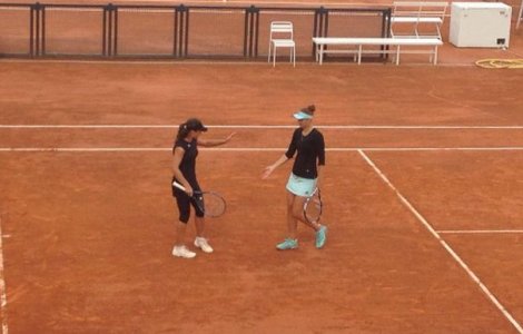 Dublul Irina Begu/Monica Niculescu a pierdut in semifinalele turneului de la Roma