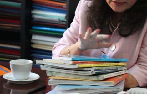 Manuale scolare gratuite pentru elevii de clasa a XI si a XII-a