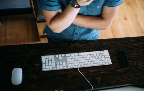 Ce ar face o persoana pentru a ramane online