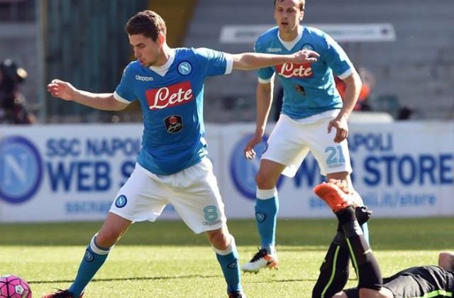 Vlad Chiriches ramane la Napoli