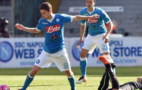 Vlad Chiriches ramane la Napoli