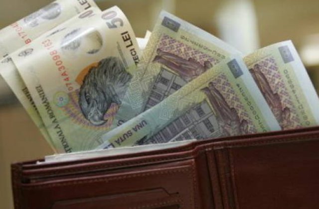 OUG privind salariile bugetarilor: Cat va castiga un medic de la Falticeni si unul de la Bucuresti