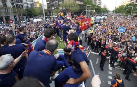 Barcelona, la un pas de a semna cel mai profitabil contract din istoria fotbalului