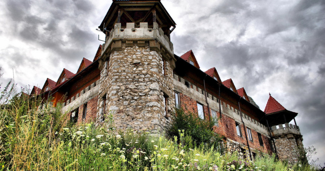 Dupa 700 de ani, Castelul din Trascau a fost transformat in hotel