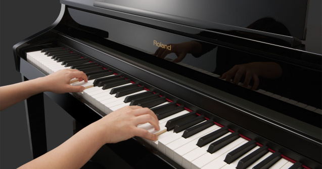 Cel mai bun tanar pianist din Germania este un constantean