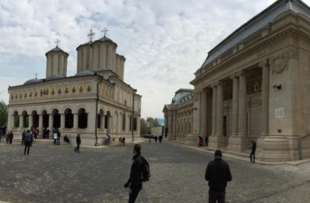 Catedrala Patriarhala isi sarbatoreste hramul istoric de Sfintii Imparati Constantin si Elena