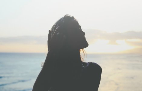 Care sunt cele mai FRECVENTE greseli pe care femeile le fac vara