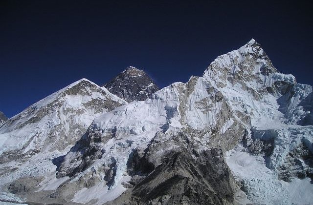 [Foto] Everest NU mai este cel mai inalt munte din lume. S-au descoperit si alte &#39;&#39;inaltimi&#39;&#39;