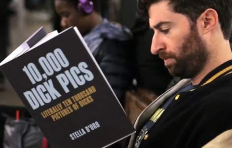  Video  Farsa amuzanta: A pus coperte false pentru a vedea cum reactioneaza oamenii din metrou