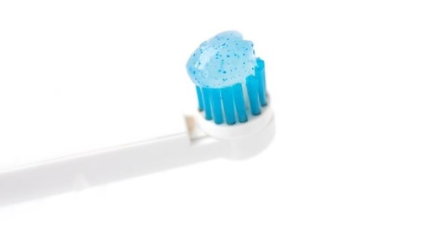 Un ingredient din pasta de dinti ar putea fi PERICULOS pentru sanatate