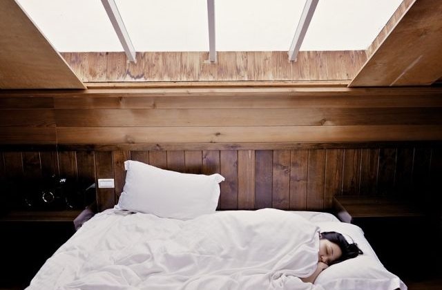 Recomandarile nutritionistilor: Bauturile si alimentele care combat insomnia