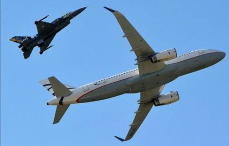  Video  Doua F16 trimise, dupa ce pilotii unui avion au adormit