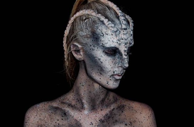 [FOTO] Cat talent! Aceasta tanara se transforma in monstri hidosi cu ajutorul machiajului