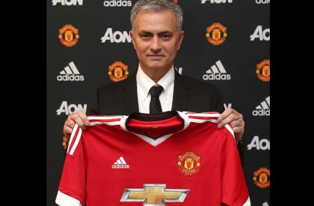 OFICIAL: Jose Mourinho a semnat cu Manchester United