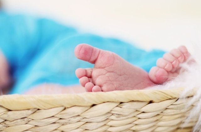 Concluzia CONTROVERSATA a unui studiu: Bebelusii trebuie lasati sa planga pana adorm