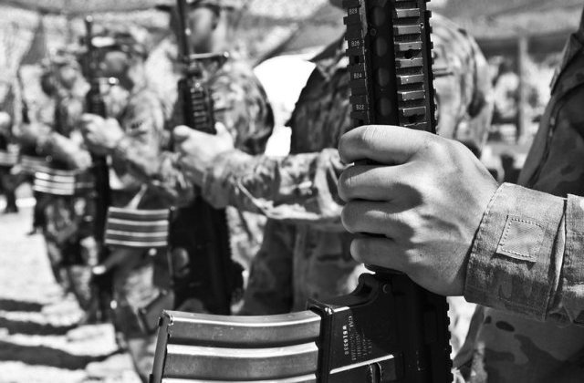 Romania poate trimite 2.184 de militari, politisti si civili la misiuni in afara tarii