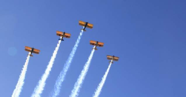 Demonstratie aviatica pentru copii la Clinceni Airshow 2016