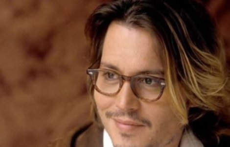 Lily-Rose Depp ii ia apararea tatalui sau