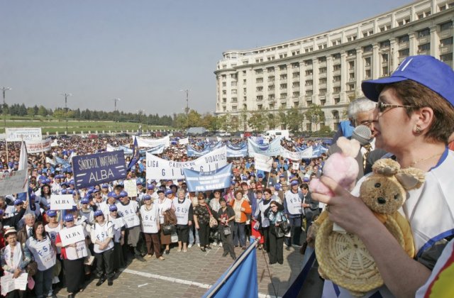 Sindicalistii din educatie protesteaza pe 1 iunie, dupa ce negocierile privind salarizarea au esuat