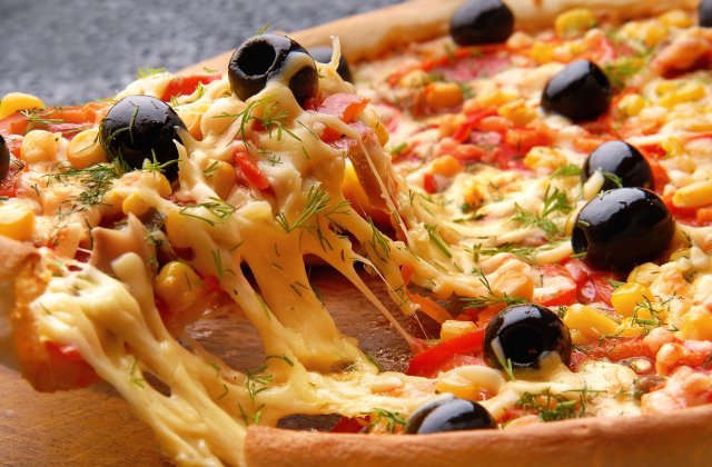 Justitia din Italia i-a permis unui barbat sa achite contravaloarea pensiei alimentare in pizza