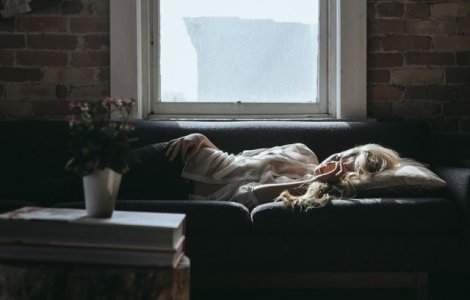 Motivul pentru care nu dormi bine atunci cand mergi intr-un loc nou