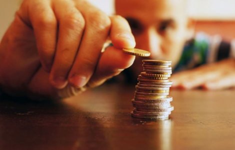 Ce modificari aduce 1 iunie: schimbari de taxe, liber la munca in Elvetia, noi reguli in fotbal