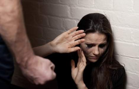 Pedeapsa uriasa pentru cei care isi agreseaza fizic sotiile