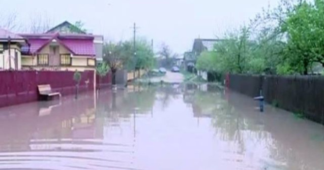  Video  Vrancea: La Adjudu Vechi a plouat 135 de litri pe metru patrat
