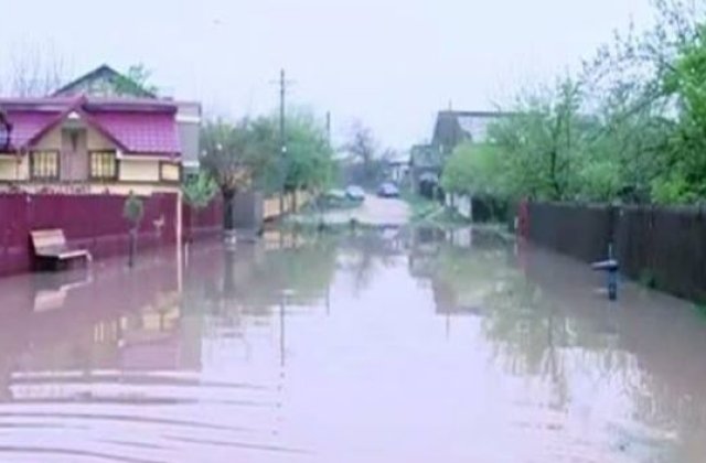 [VIDEO] Vrancea: La Adjudu Vechi a plouat 135 de litri pe metru patrat