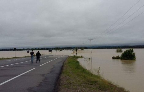 INHGA anunta un nou cod rosu de inundatii. Vezi judetele afectate