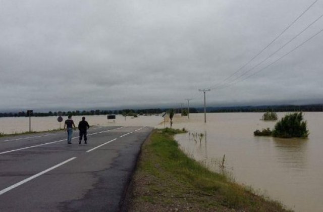INHGA anunta un nou cod rosu de inundatii. Vezi judetele afectate
