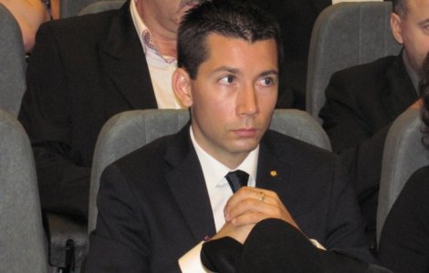 Consilier judetean PSD, prins de politie cu pliante ilegale