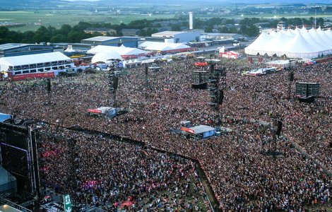 Cel putin 51 de oameni au fost raniti de fulgere la un festival rock