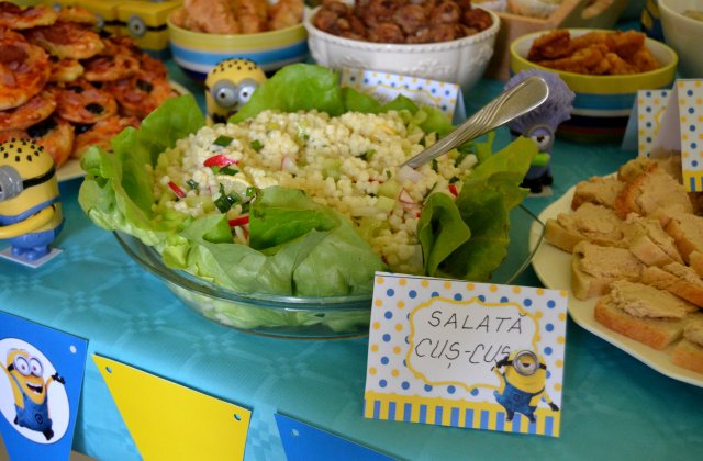 Cum arata meniurile elevilor din mai multe tari