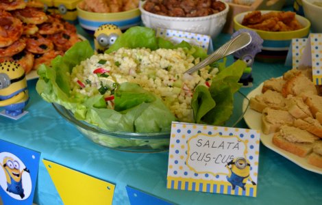  Top  Cum arata meniurile elevilor din mai multe tari