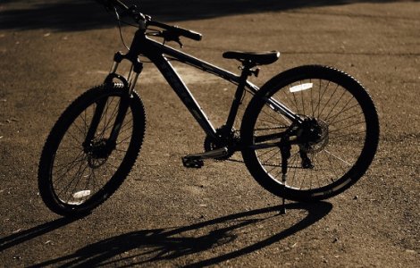 Studiu: Mersul pe bicicleta, mai benefic pentru sanatate decat alergatul