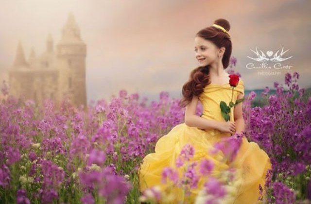 [FOTO] Si-a transformat fiica in printese Disney. Uite cat de dulce e!